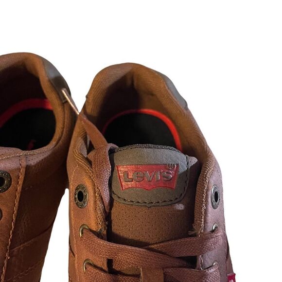 NEW IN BOX Levi’s Miles Lace Up Sneaker Shoes SIZE9.5 - Picture 7 of 8